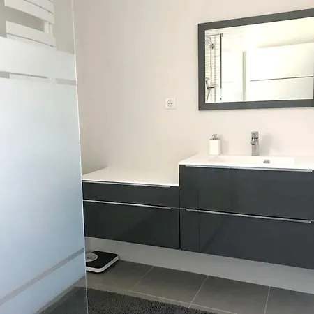 Villa Quai Lamoudru - 2 *